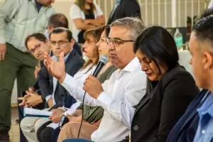 Jalil anunci la construccin de una escuela en las Mil Viviendas