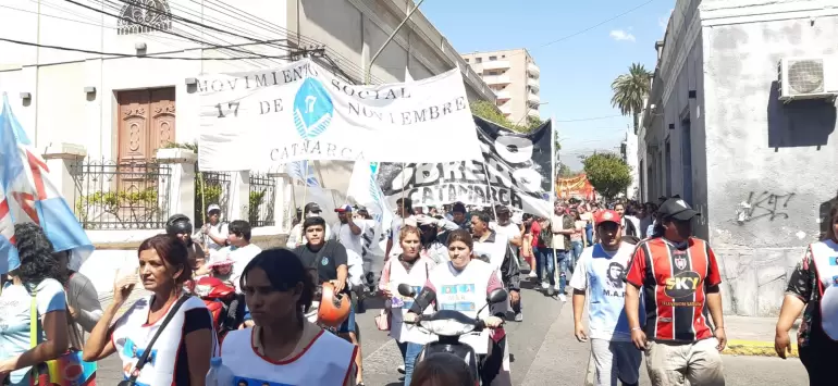 Organizaciones sociales exigen un bono