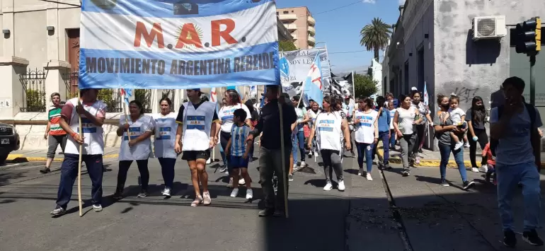 Organizaciones sociales exigen un bono