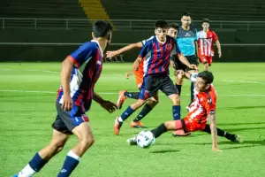 Tesorieri gole a Villa Cubas en el Estadio Bicentenario