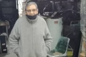Un jubilado fue atacado en su taller en un violento robo para sacarle la batera de un auto
