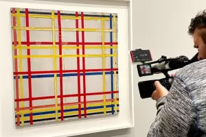 Descubrieron que un cuadro de Piet Mondrian estuvo colgada al revs durante ms de 70 aos