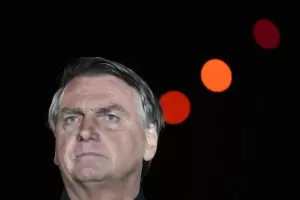Reportan que Bolsonaro fue internado en Orlando con fuertes dolores abdominales