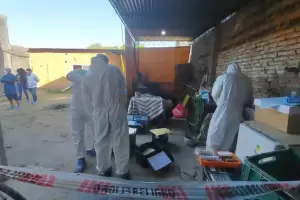 Un presunto ladr�n fue encontrado en el patio de una casa e investigan si lo atacaron o lo mat� el perro