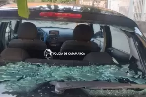 Tres adolescentes fueron detenidos por causar daos a vehculos