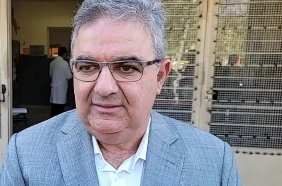 Jalil a la salida de la Escuela N 196 "Gobernador Crisanto Gmez"