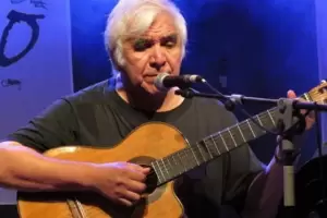 A los 79 aos, muri Juan Carlos Carabajal