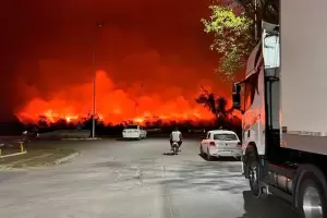 Drama en Orn: controlaron el incendio pero afirman que el aire es "irrespirable"