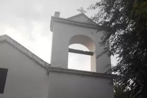 Robaron dos campanas centenarias en una capilla de Pomancillo Oeste