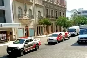 Bomberos Voluntarios de Catamarca colaboran para sofocar los incendios en Orn