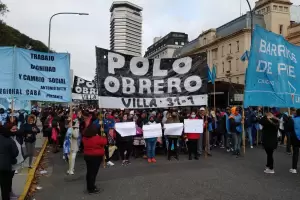 Marijuan pidi suspenderles los planes sociales a los beneficiarios que compraron dlares