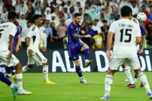 Un referente de la comunidad LGBTIQ+ le pidi� a Messi que para el debut haga un gesto "transformador"