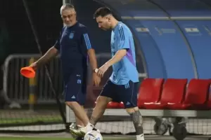 La Seleccin Argentina entrena previo a su debut en el Mundial de Qatar 2022: Estar presente Messi?