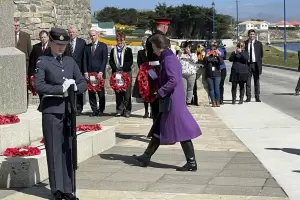 La princesa Ana visit las Islas Malvinas y envi un claro mensaje a la Argentina por la soberana