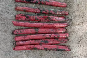 Preocupacin: Hallan nueve cartuchos de dinamita en el dique El Jumeal