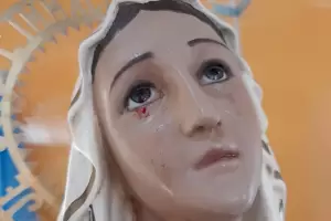 Cul es el misterio detrs de la Virgen de Vinar, que llora con "lgrimas de sangre" y le atribuyen curaciones