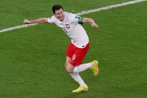 Fin del "maleficio": Robert Lewandowski marc su primer gol en un Mundial
