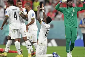 En un partido de ida y vuelta, Ghana derrot� 3-2 a Corea del Sur y sue�a con los octavos