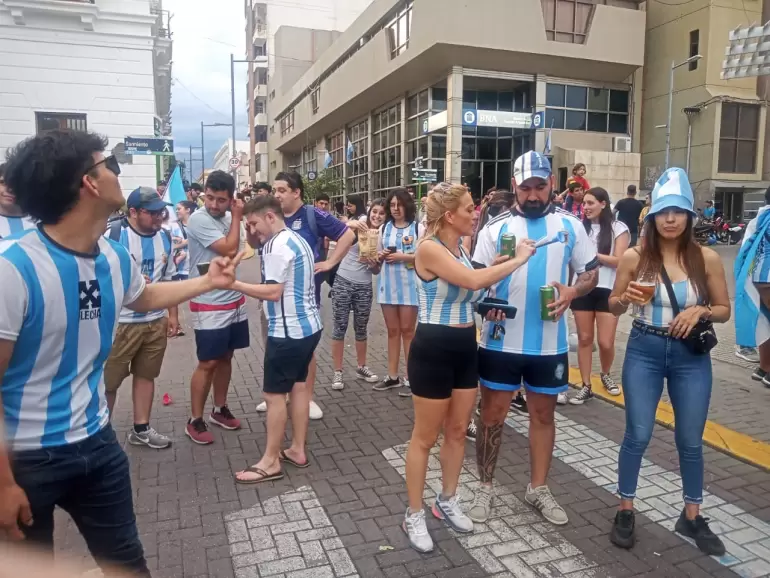 Festejo por el triunfo de Argentina vs. Polonia