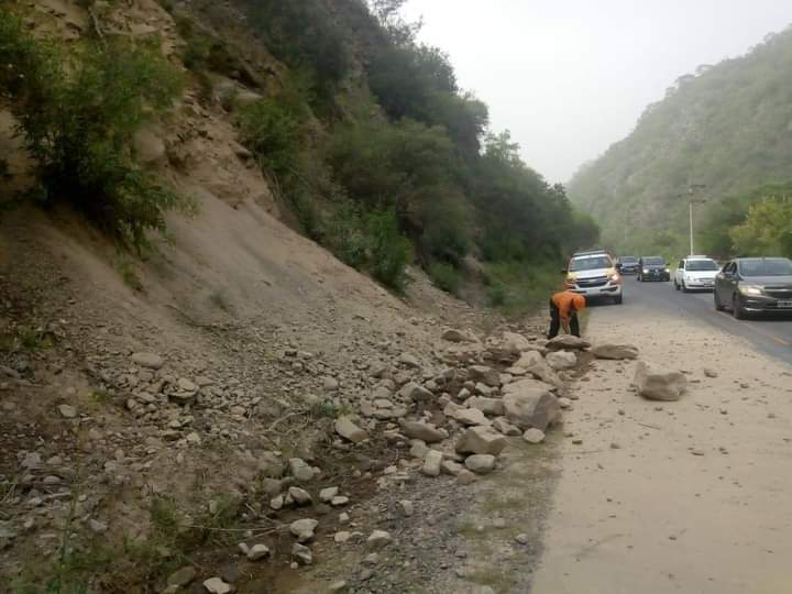 Hubo un derrumbe en la Ruta provincial 4: piden transitar con ...