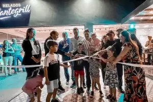 Y un d�a volvi� la helader�a Cantegrill