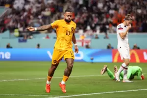 Pases Bajos venci 3 a 1 a Estados Unidos y es el primero en clasificar a cuartos de final