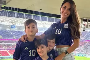 Con un divertido meme, Antonela Roccuzo banc� a Lionel Messi y se burl� de Wout Weghorst