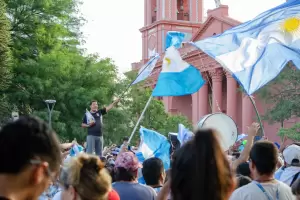 Una multitud de catamarqueos celebraron el pase a cuartos de final de Argentina