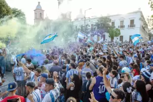 Estamos en cuartos de final!: As festej Catamarca en las calles con todo