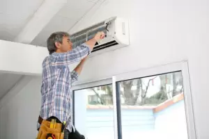 Van por los aires acondicionados: robaron un split y cables de cobre