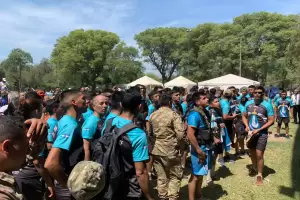 Soldados de La Rioja nuevamente mostraron su fe y llegaron trotando para homenajear a la Virgen Morena