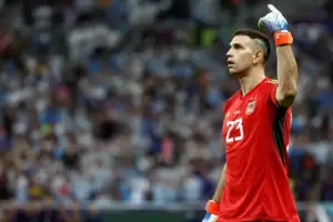 El representante de Emiliano Dibu Martnez habl de su futuro: "Serie A, bueno, por qu no?"