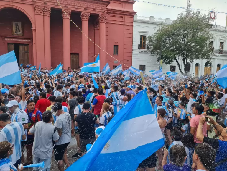 Festejo Catamarca. Argentina a semis