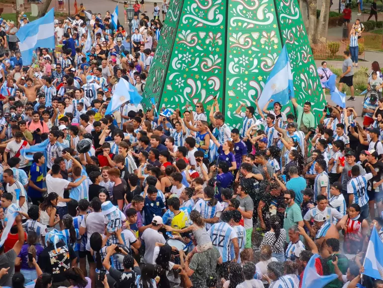 Festejo Catamarca. Argentina a semis