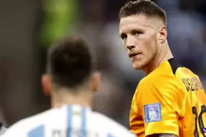 Habl� el jugador de Pa�ses Bajos al que Messi llam� "bobo": "Me..."