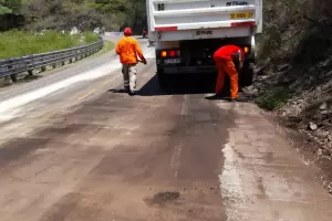 Un mnibus que trasladaba peregrinos sufri un desperfecto mecnico en RN 64