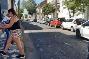 Brigada de explosivos trabaja en una escribana del centro