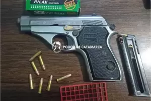 La Paz: arrestaron a un hombre por agredir a su pareja y le secuestraron un arma de fuego