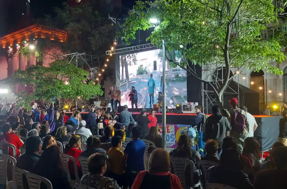 La Noche de los Paseos