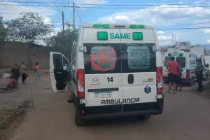 Motociclistas terminaron lesionados tras chocar con una ambulancia del SAME