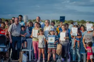 Jalil entreg 60 nuevas viviendas en el Loteo Parque Sur