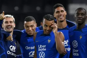 Alerta en Francia: otros dos jugadores tienen sntomas del virus del camello y ya son cinco