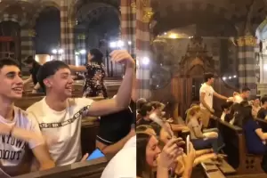 El aliento a la "Scaloneta" se hizo sentir hasta en plena Misa y el video se volvi� viral