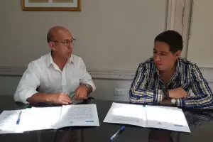 Egres de la UNCA, form su propia empresa, y ahora ofrece pasantas