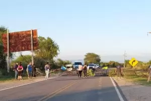 Vecinos de Baado de Ovanta y Colonia del Valle reclamaron por el servicio de luz