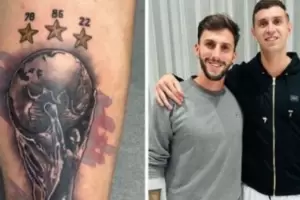 Dibu Mart�nez se tatu� la Copa del Mundo: la dedicatoria a "la banda del mate" y una frase especial