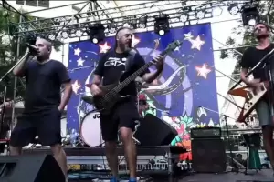 Fontanet toc con su banda en los homenajes a las vctimas de la tragedia de Croman