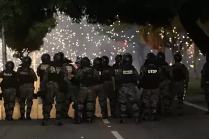 En Bolivia enfrentamientos entre manifestantes y policas termin con 20 detenidos y un periodista herido