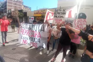 Marcharon en repudio de la violencia policial: "Queremos el desmantelamiento de la polica"