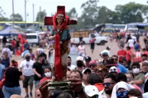 Miles de fieles del Gauchito Gil llegan a Mercedes para rendir homenaje